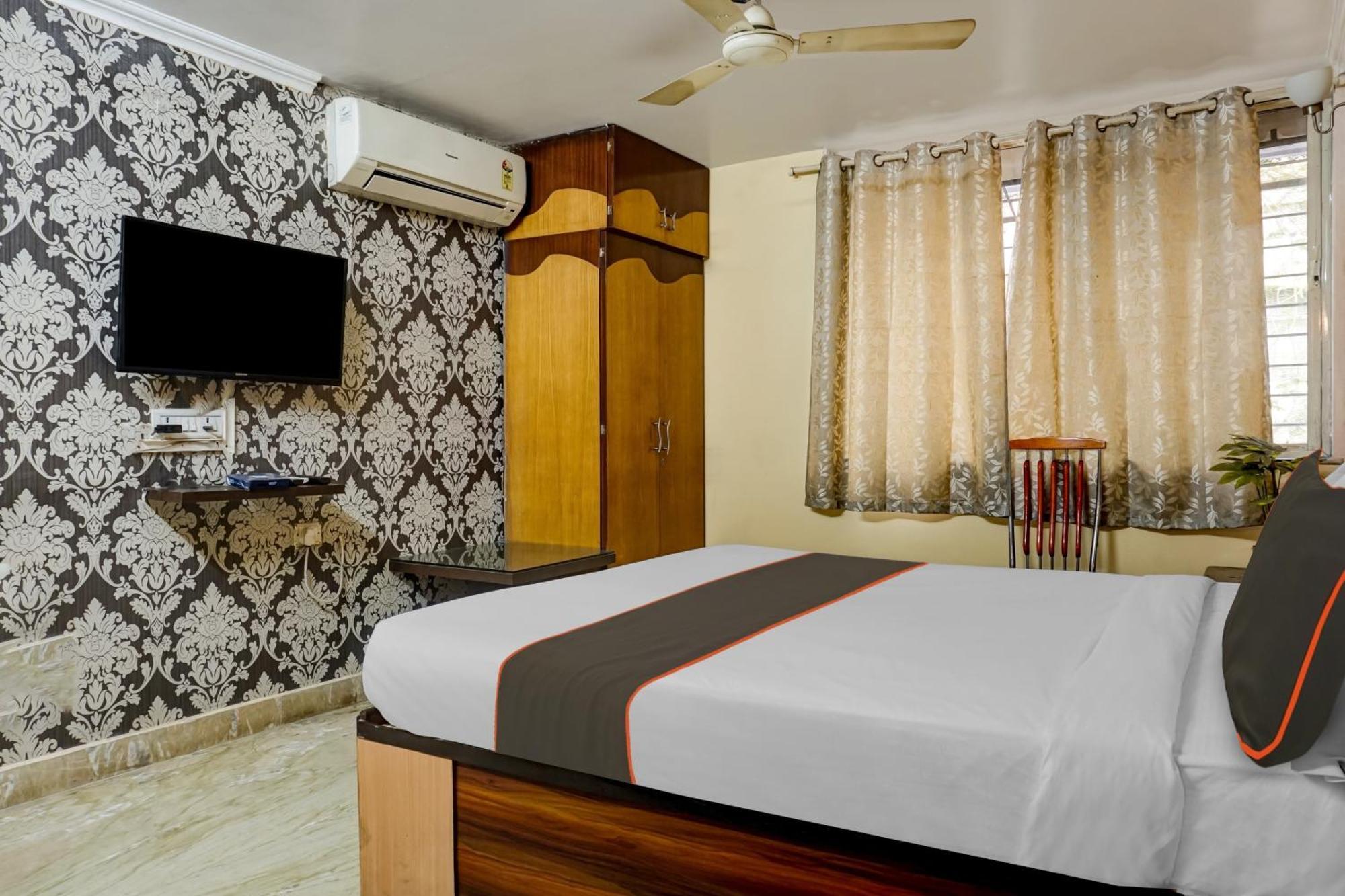 Hotel Galaxy Residency Kalyani Nagar Pune Exterior foto